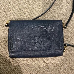 Tory Burch Thea navy crossbody wallet